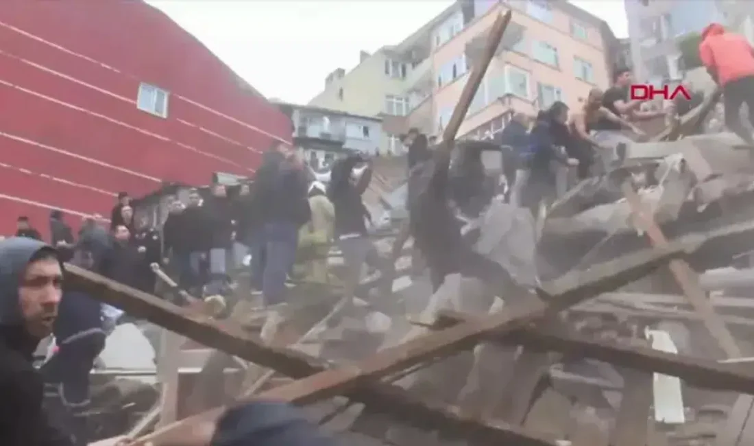 İstanbul’un kalbi Fatih’te sabah saatlerinde büyük bir gürültüyle çöken iki