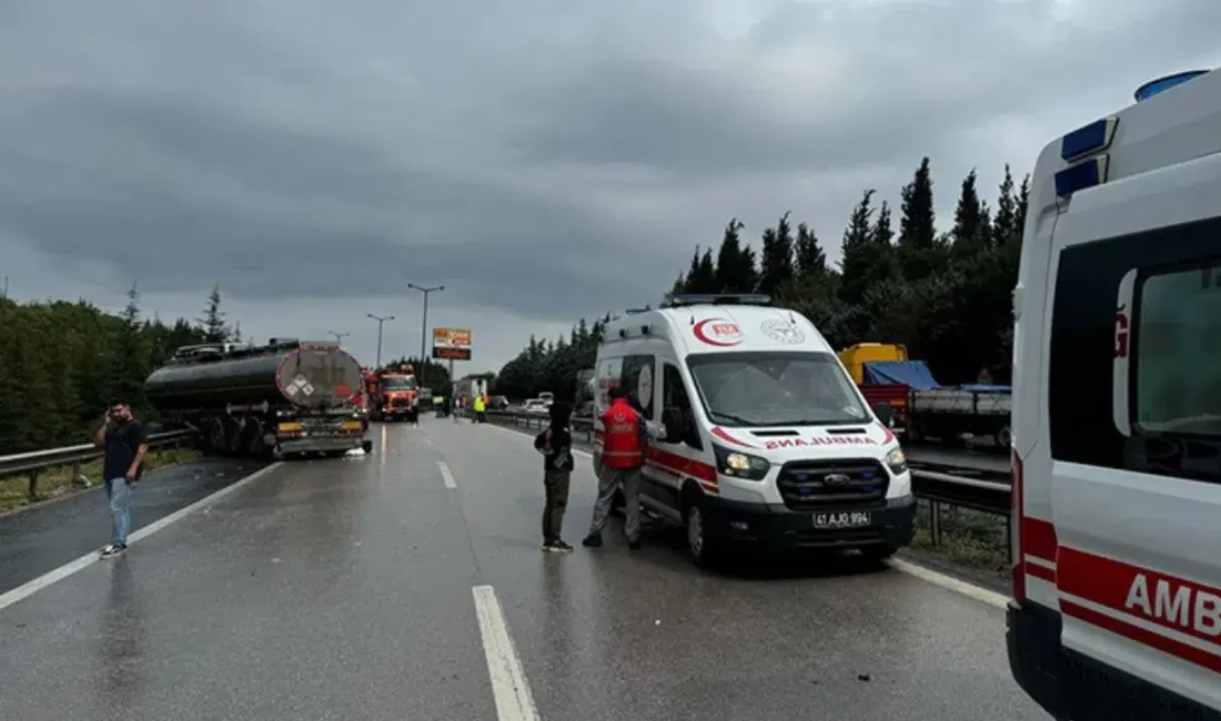 Adıyaman’ın Kahta ilçesinde kontrolden çıkan otomobilin metrelerce yükseklikten şarampole yuvarlanması