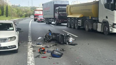Bolu’nun Karaçayır Mahallesi’nde hafif ticari araç ile motosikletin çarpışması sonucu