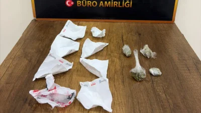 Hatay’ın Antakya ilçesinde zehir tacirlerine nefes aldırmayan güvenlik güçleri, düzenledikleri