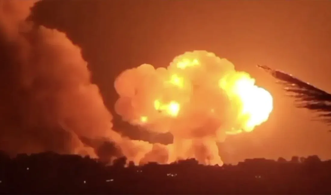 İsrail ordusunun Lübnan’ın güneyindeki farklı beldelere yönelik gerçekleştirdiği şiddetli saldırılar