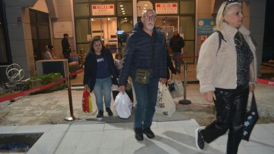 Ramazan Bayramı tatili için gittikleri Yunanistan’ın Midilli Adası’nda çiftçi eylemi