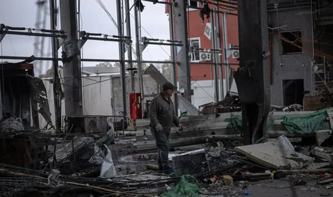 Kuveyt ordusunun havada başarılı bir operasyonla engellediği füzenin enkazı hiç