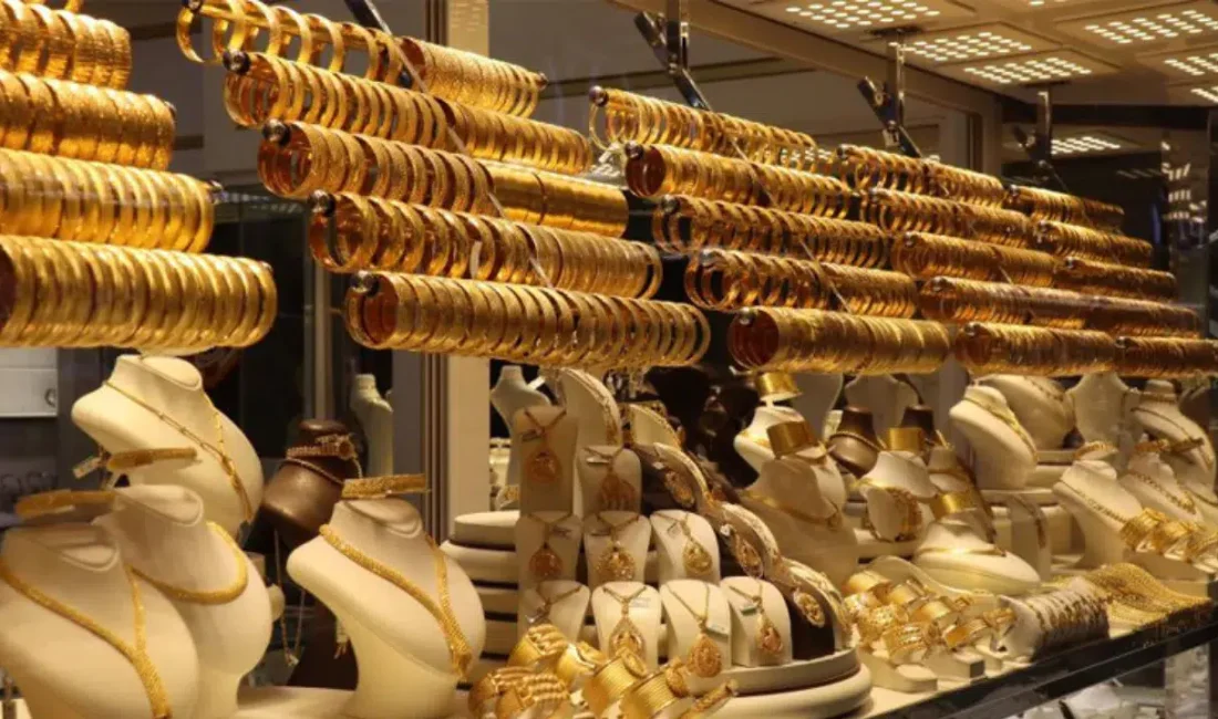 Antalya’nın Döşemealtı ilçesinde uzun süredir faaliyet gösteren bir kuyumcunun, müşterilerinden