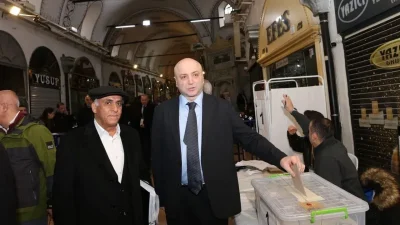 Dünyanın en köklü ticaret merkezlerinden biri olan Kapalıçarşı’da beklenen seçim