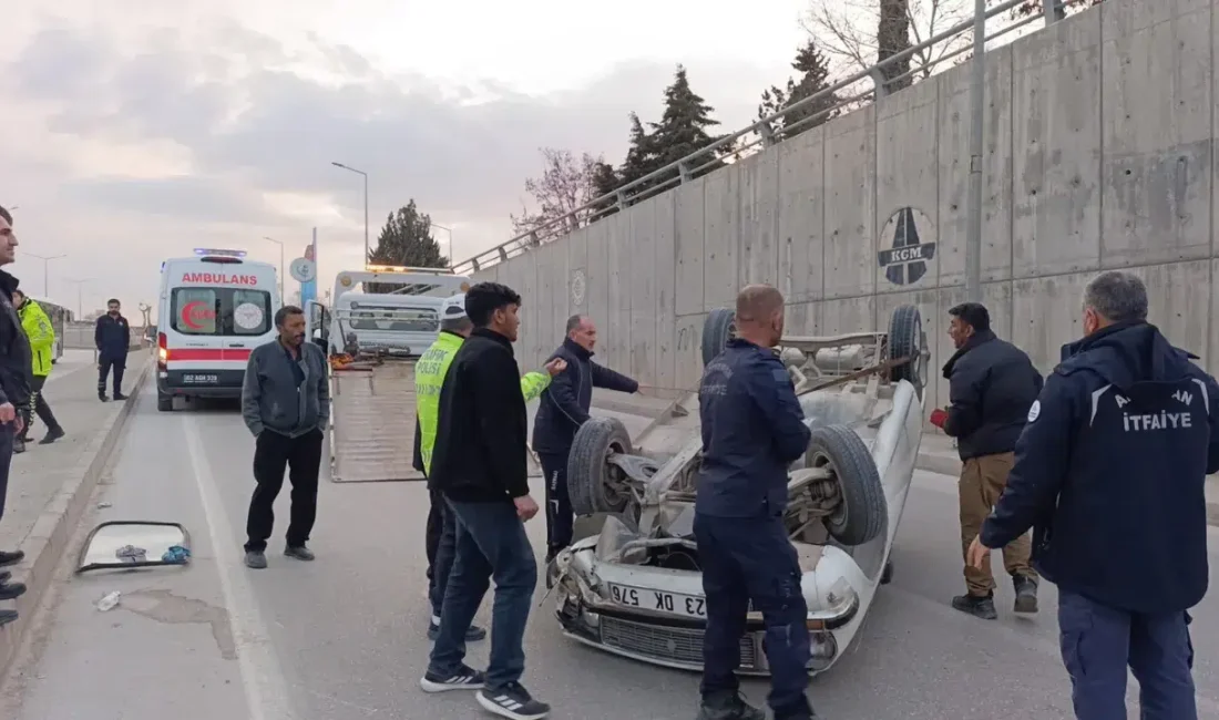 Adıyaman’da sürücüsünün direksiyon hakimiyetini kaybetmesi sonucu kontrolden çıkarak takla atan