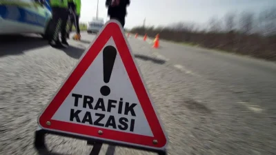 Afyonkarahisar’da seyir halindeki bir yolcu minibüsü ile kamyonetin çarpışması sonucu