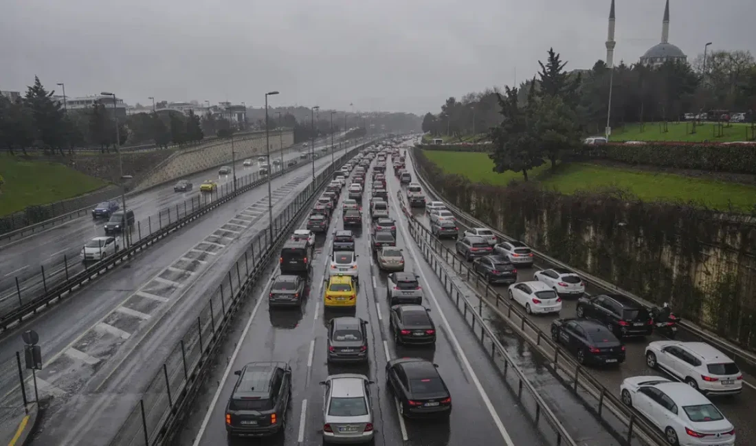 Ramazan Bayramı’nın ikinci gününde İstanbul trafiği, tatilcilerin dönüşe geçmesi ve