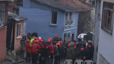 İstanbul Fatih’te meydana gelen ve iki binanın çökmesine yol açan