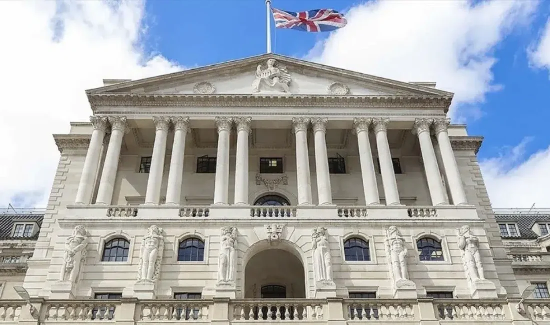 İngiltere Merkez Bankası merakla beklenen faiz kararını resmen duyurdu ve