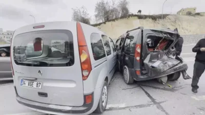 Arnavutköy Gazi Fahrettin Paşa Caddesi’nde kontrolden çıkan bir kamyonetin neden