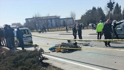 Konya’da hafif ticari araçla çarpışan motosikletin sürücüsü, kaldırıldığı hastanede yapılan