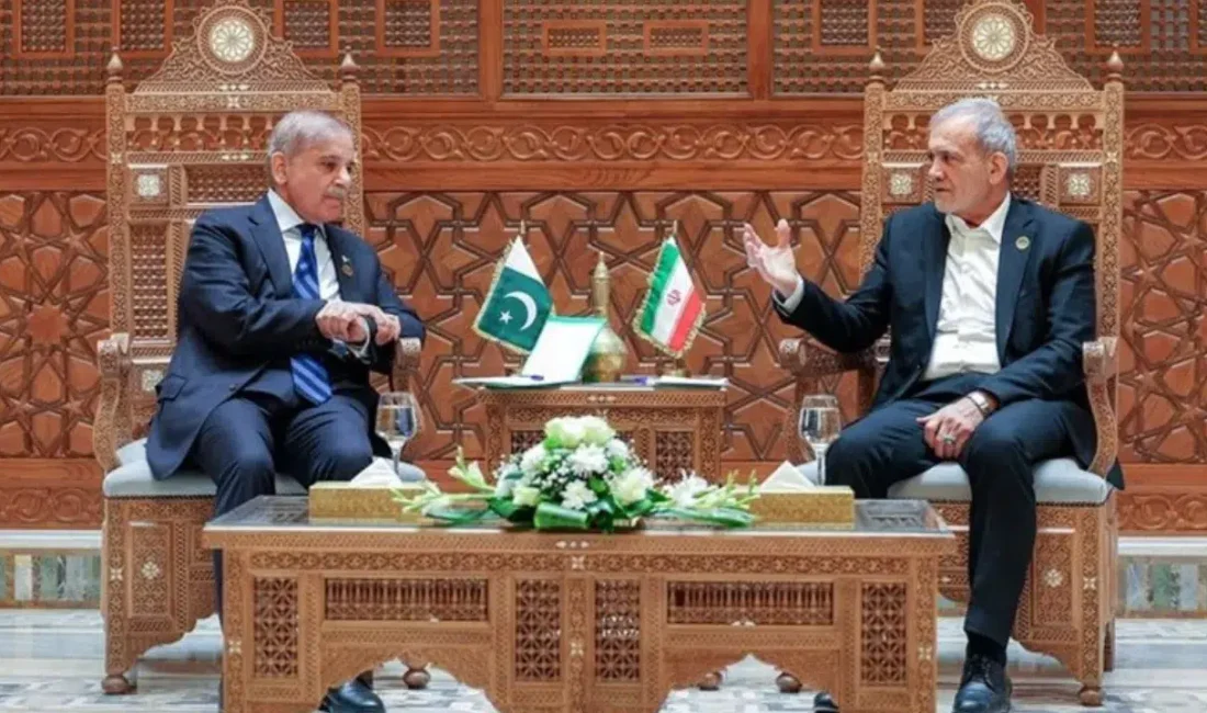 İran Cumhurbaşkanı Mesud Pezeşkiyan ile Pakistan Başbakanı Şahbaz Şerif arasında
