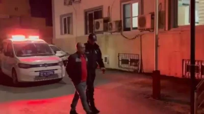 Adana’da emniyet güçlerinin aranan şahıslara yönelik gerçekleştirdiği titiz takip sonucunda,