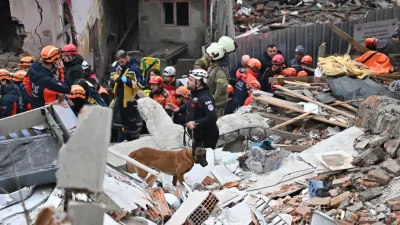 İstanbul Fatih’te doğal gaz kaynaklı meydana gelen şiddetli patlamanın ardından