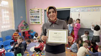 Okul öncesi eğitim gören minik öğrenciler, öğretmenlerinin rehberliğinde başlattıkları anlamlı