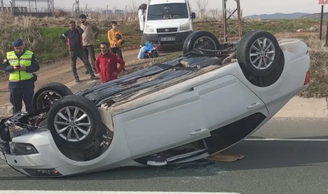 Elazığ’da seyir halindeki bir otomobilin kontrolden çıkarak bariyerlere çarpması sonucu