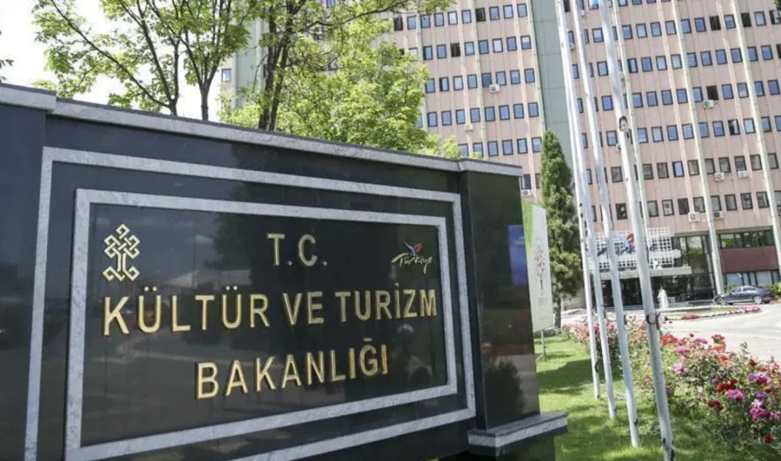 Türk müziğinin efsaneleşmiş şarkılarına hayat veren usta söz yazarı Ülkü