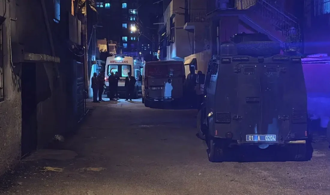 Adana’nın Seyhan ilçesinde bir binanın damında meydana gelen ve çevrede