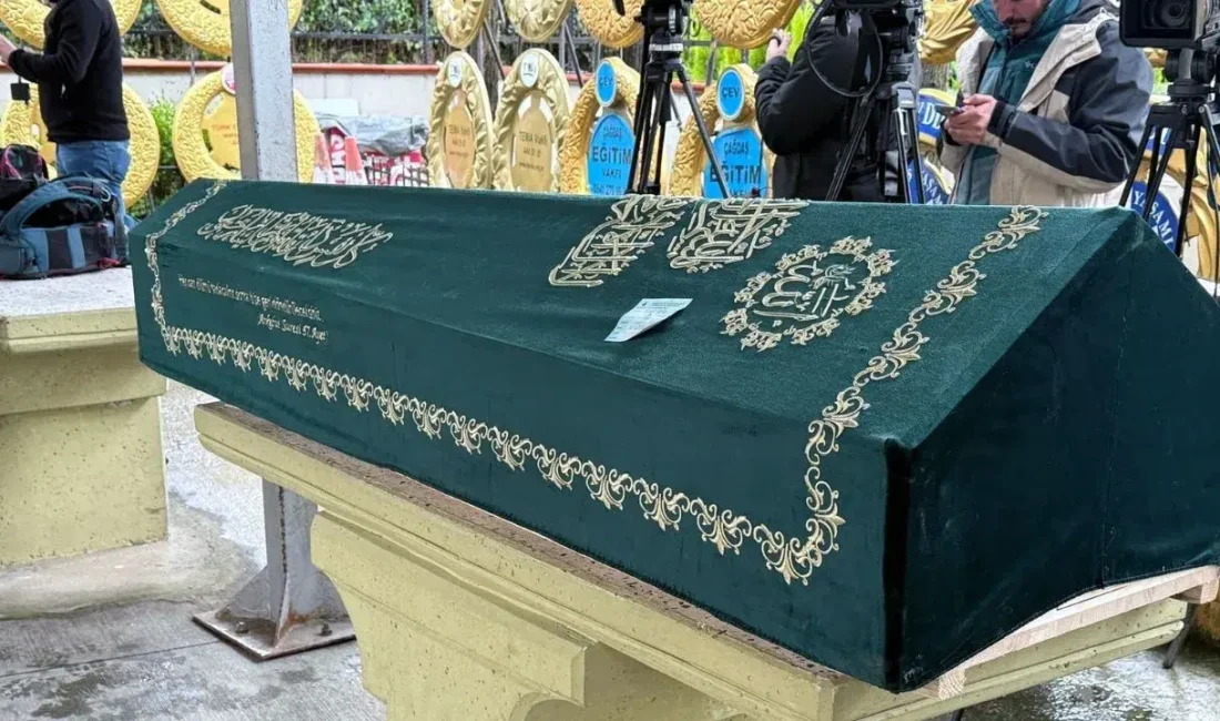 İstanbul Maslak’ta bir binanın 16. katından düşerek trajik bir şekilde