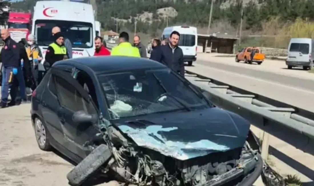 Amasya ile Suluova’yı birbirine bağlayan kara yolunda otomobil ve kamyonetin