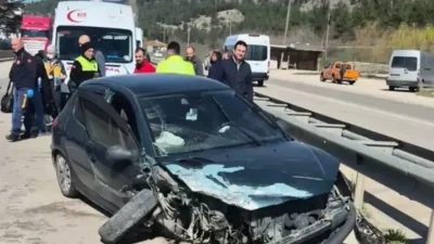 Amasya ile Suluova’yı birbirine bağlayan kara yolunda otomobil ve kamyonetin