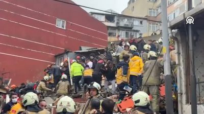 İstanbul’un Fatih ilçesinde sabah saatlerinde meydana gelen ve çevre binalarda