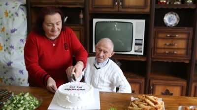 Ordu’nun Perşembe ilçesinde yaşayan ve tam 102 yaşına giren Hüseyin