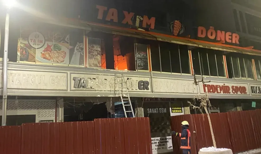 Van’ın İpekyolu ilçesinde kentin en işlek noktalarından birinde bulunan dönerci