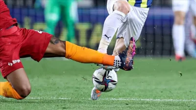 Trendyol Süper Lig’de şampiyonluk yarışının kaderini belirleyecek olan dev derbinin