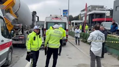 İstanbul Güngören’de D-100 karayolu üzerinde seyir halindeyken önce park halindeki