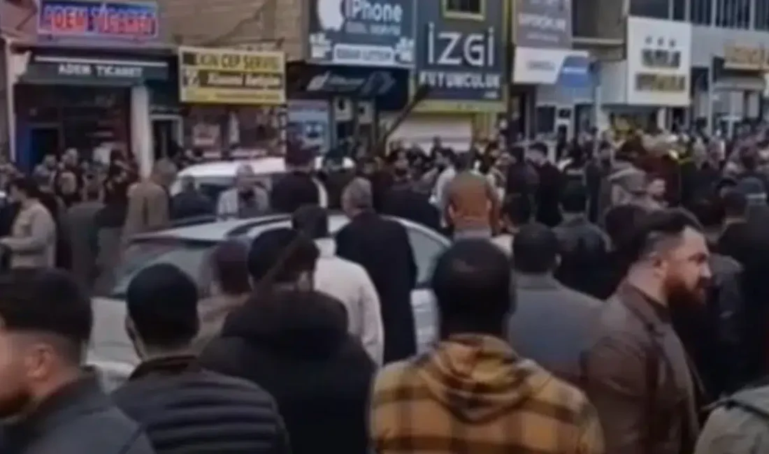 Van’ın Erciş ilçesinde iki grup arasında başlayan gerginlik kısa sürede