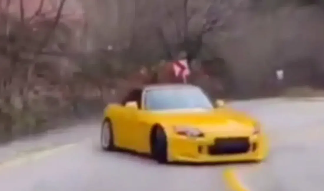 Bursa’da spor otomobiliyle drift yaparak trafiği tehlikeye atan ve bu