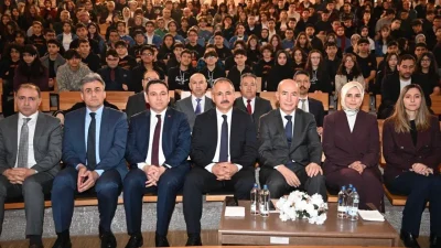 ArtAnkara 12. Uluslararası Çağdaş Sanat Fuarı’nın açılışında konuşan AK Parti