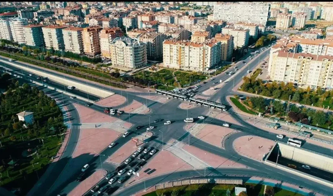 İstanbul’un Beylikdüzü ilçesinde bir site girişinde iki sürücü arasında çıkan