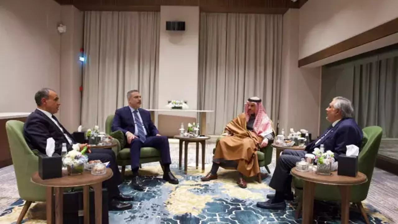 The New Arab: ABD-İsrail savaşını Türkiye, Pakistan ve Mısır mı durduracak?