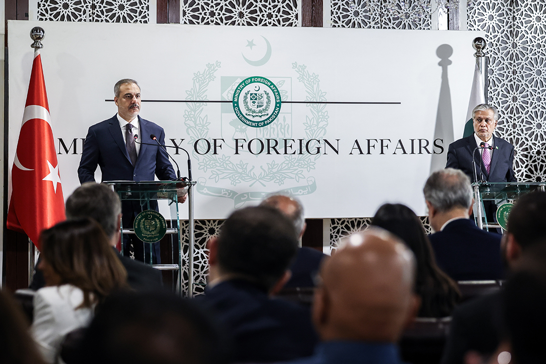 The New Arab: ABD-İsrail savaşını Türkiye, Pakistan ve Mısır mı durduracak?