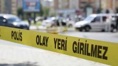 Isparta’nın Eğirdir ilçesinde hakimiyetini kaybeden motosiklet sürücüsü asfalt zemine savrularak