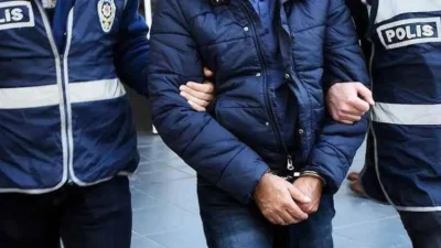 Antalya’nın Alanya ilçesinde emniyet güçleri tarafından düzenlenen operasyonla, hakkında 14