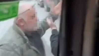 İstanbul Küçükçekmece’de yaşanan yol verme tartışması az kalsın faciayla sonuçlanıyordu.