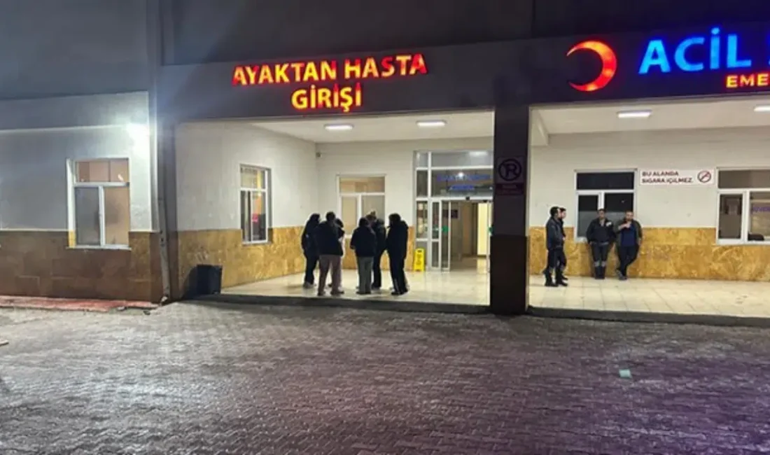 Adana’nın Kozan ilçesinde aniden patlak veren bıçaklı kavga ortalığı bir