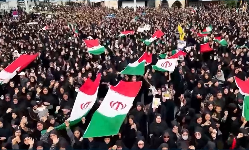 İran’da bir kız ilkokuluna düzenlenen ve 150’den fazla masum öğrencinin