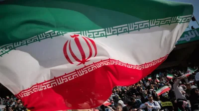 İran’ın başkenti Tahran’da hava savunma sistemlerinin devreye girmesiyle büyük bir