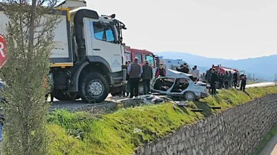 Balıkesir’in Sındırgı ilçesinde meydana gelen ve yürekleri ağza getiren trafik