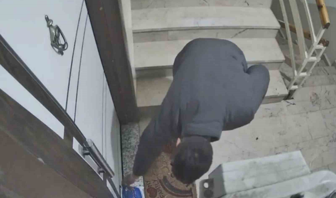 Sakarya’nın Adapazarı ilçesinde pes dedirten bir hırsızlık girişimi yaşandı. Kendisini