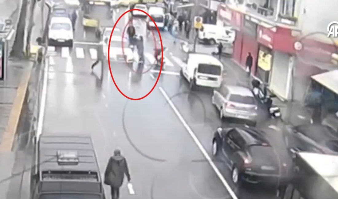 İstanbul Beykoz’da trafikte araçlarından inerek kavgaya tutuşan iki sürücüye adeta