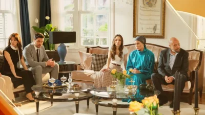 Cuma akşamlarının vazgeçilmezi Kızılcık Şerbeti dizisinin hayranları ekran başına kilitlendi