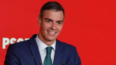 İspanya Başbakanı Pedro Sanchez’in seçim mitinginde açılan Türk bayrağı sosyal
