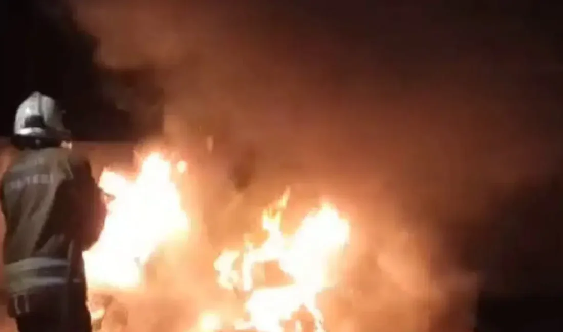 Hatay’da park halindeki bir motosiklette çıkan yangın çevrede büyük paniğe