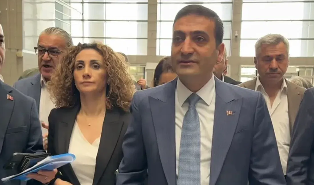 Görevinden uzaklaştırılan Beyoğlu Belediye Başkanı İnan Güney ve beraberindeki 7